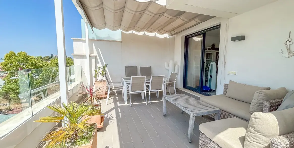 Продажа двухуровневого пентхауса в Marbella 11