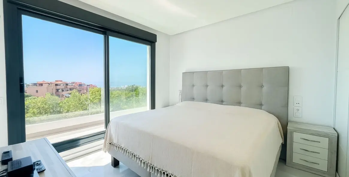 Продажа двухуровневого пентхауса в Marbella 17