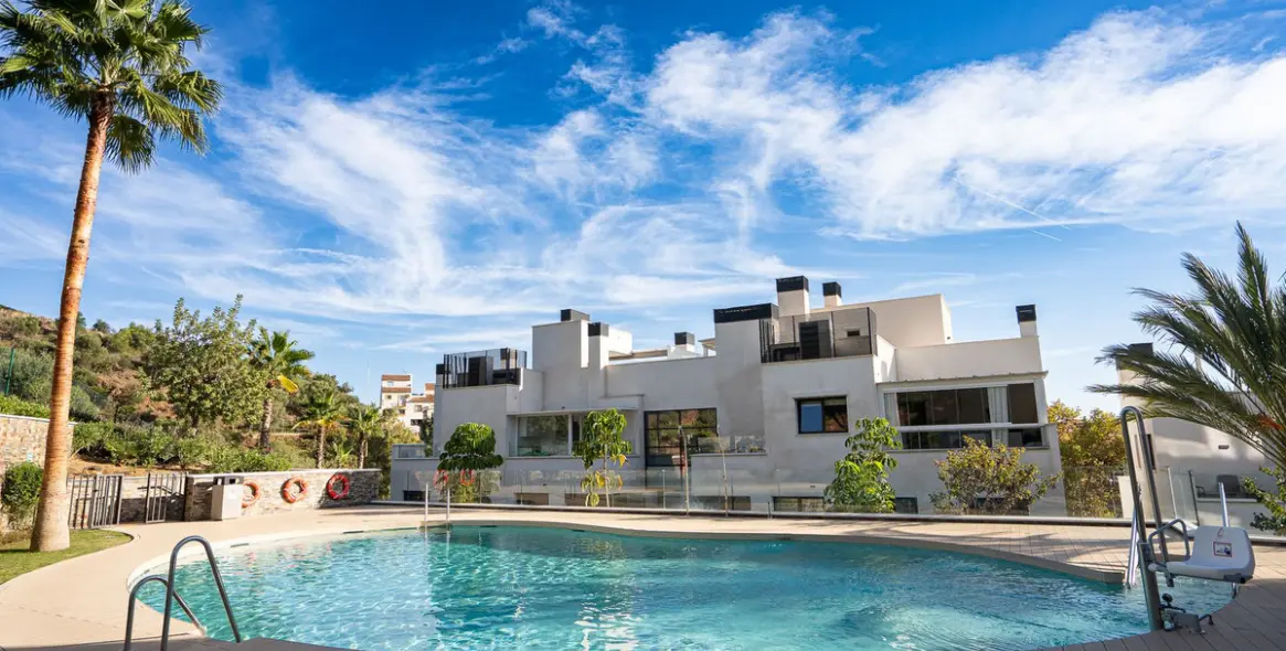 Sale of penthouse duplex in Marbella 1