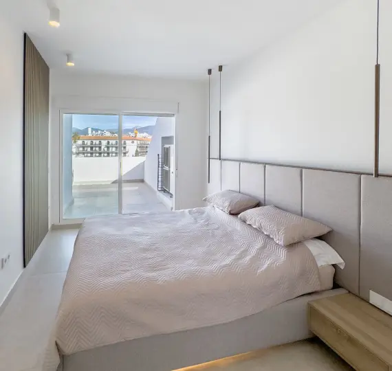 Sale of penthouse in Puerto Banús