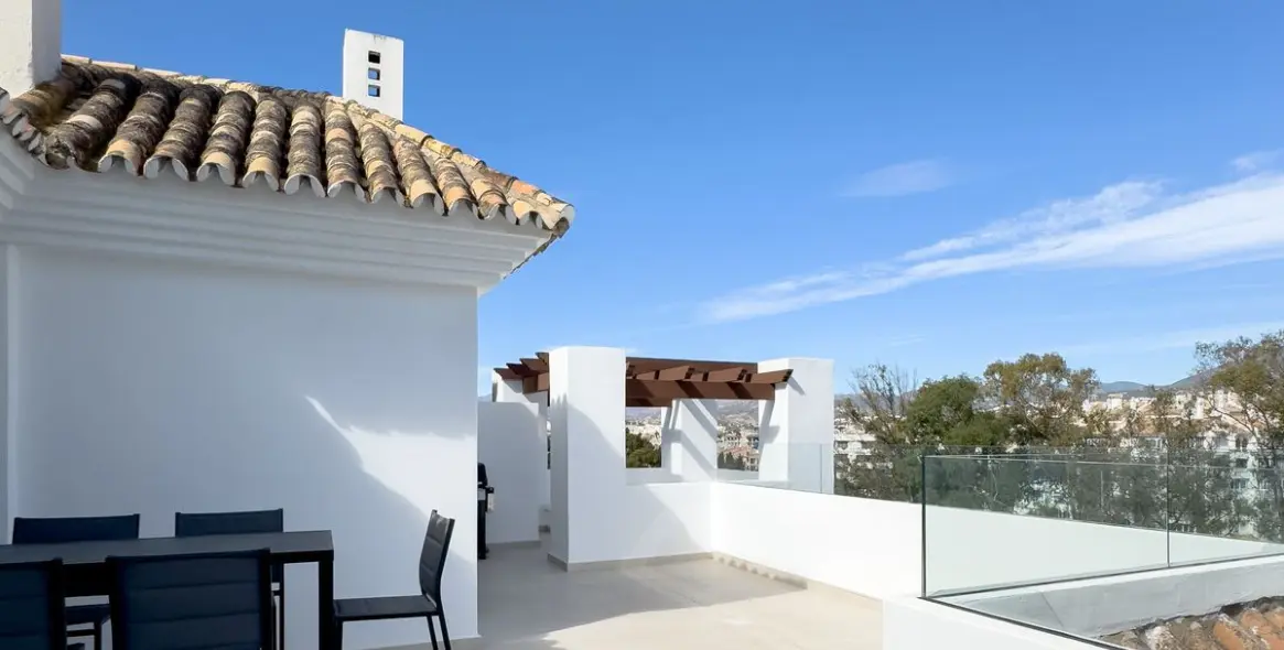 Sale of penthouse in Puerto Banús 17