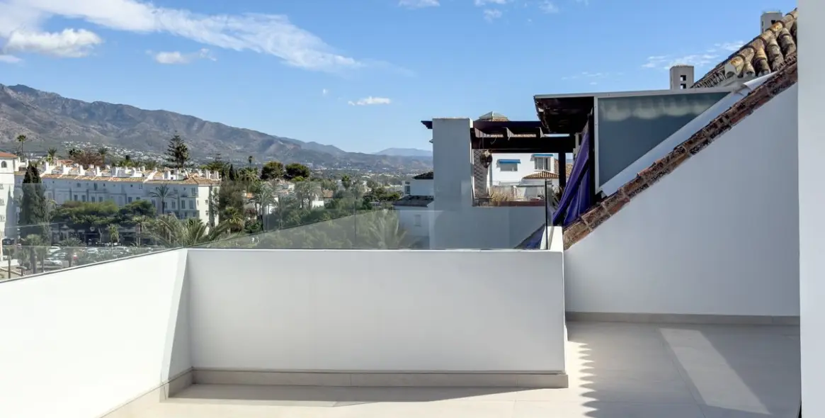 Sale of penthouse in Puerto Banús 7
