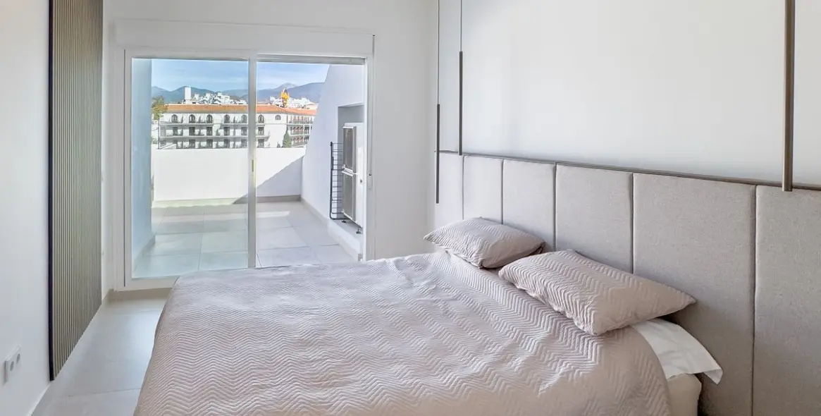 Sale of penthouse in Puerto Banús 13