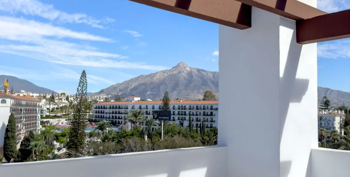 Sale of penthouse in Puerto Banús 29