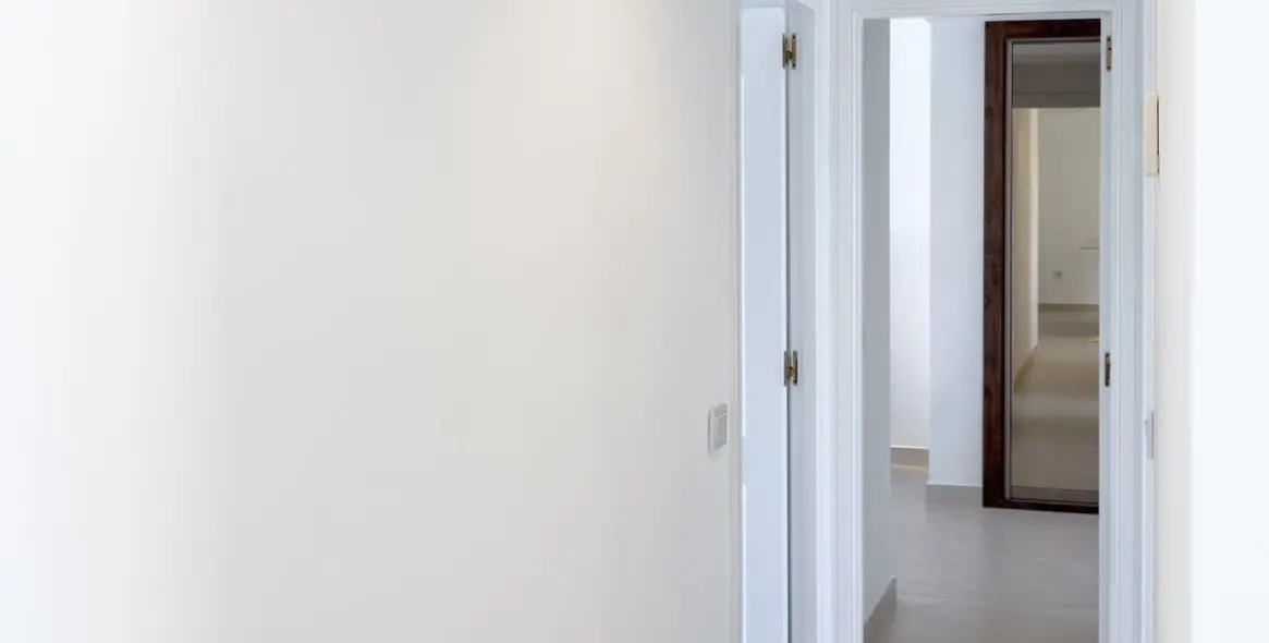 Sale of penthouse in Puerto Banús 33