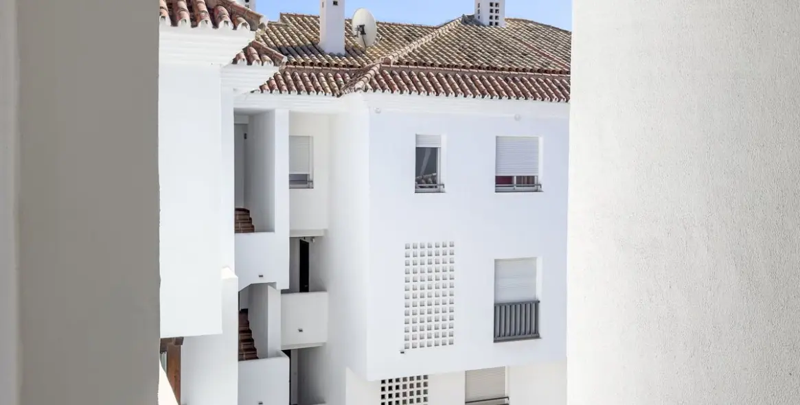 Sale of penthouse in Puerto Banús 46