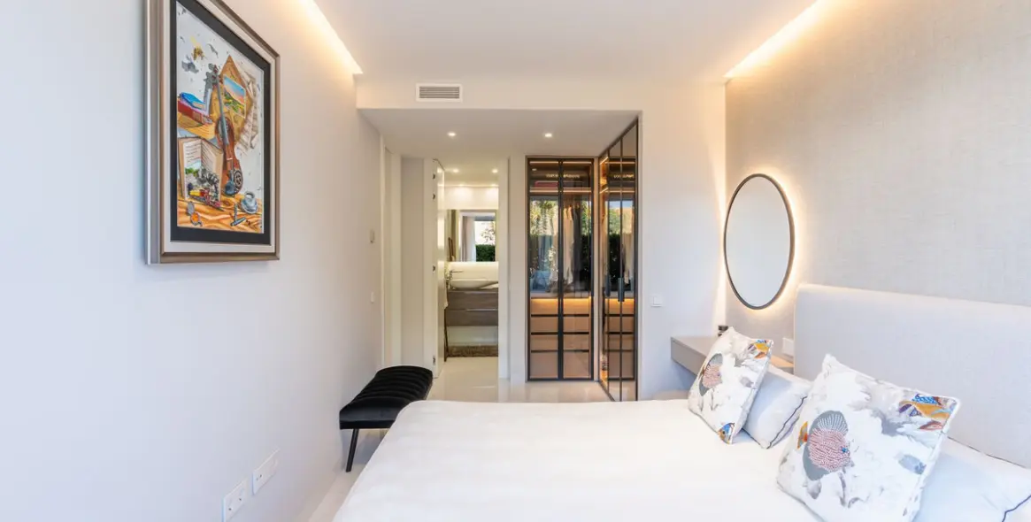 Продажа апартаментов на первом этаже в Estepona 14