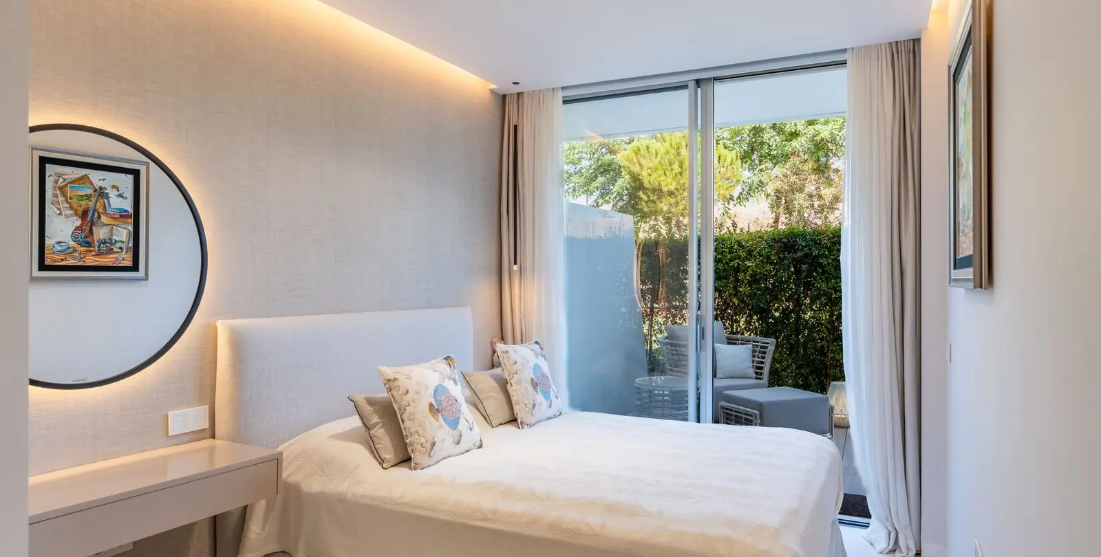Sale of ground floor apartment in Estepona 13