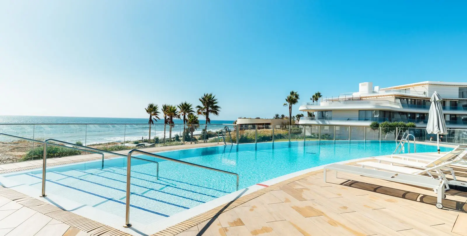 Sale of ground floor apartment in Estepona 25