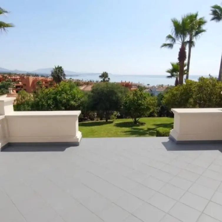 Long-term rent of detached villa in Estepona