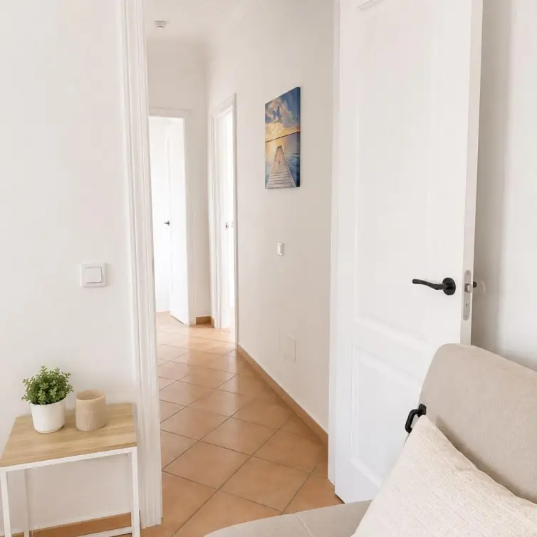 Long-term rent of detached villa in Estepona