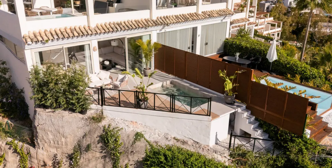 Sale of ground floor apartment in Nueva Andalucía 16