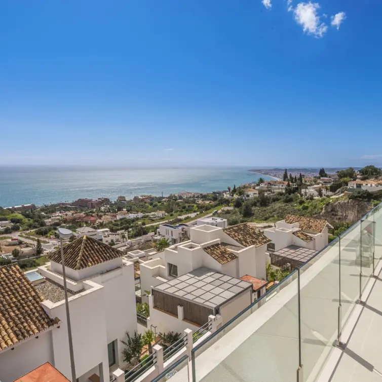 Продажа двухуровневого пентхауса в Benalmadena