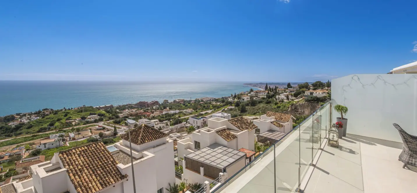 Продажа двухуровневого пентхауса в Benalmadena 1