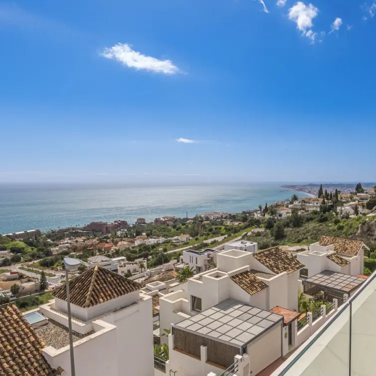 Продажа двухуровневого пентхауса в Benalmadena
