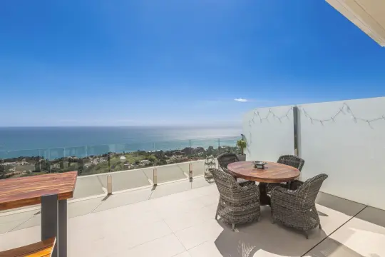 Image 6 thumb
