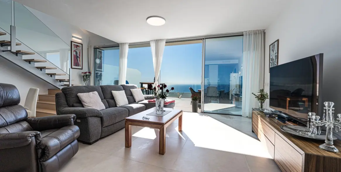 Sale of penthouse duplex in Benalmadena 2
