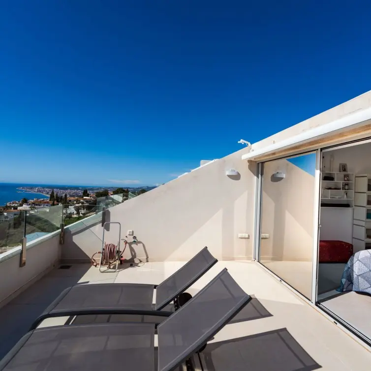 Продажа двухуровневого пентхауса в Benalmadena