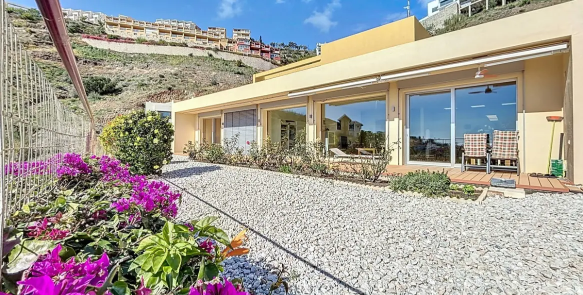 Sale of detached villa in Torrox 3