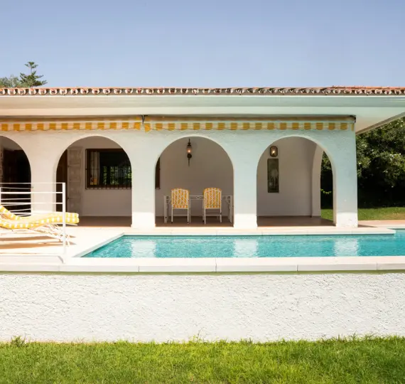 Oтдельно стоящая вилла R5132158