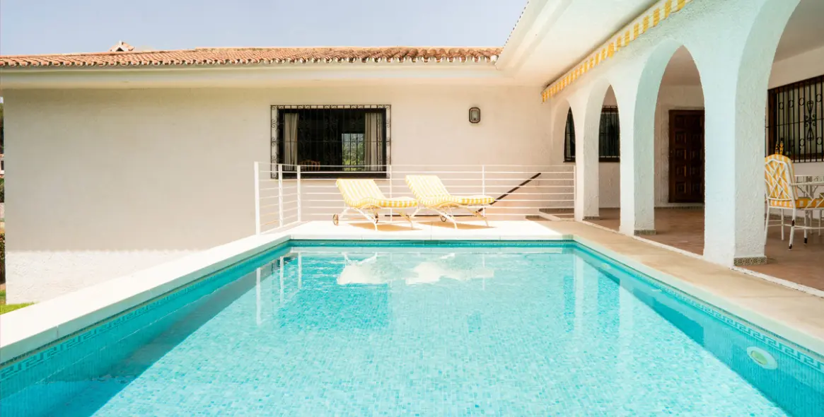 Продажа  отдельно стоящей виллы в San Pedro de Alcántara (район San Pedro de Alcántara) 4