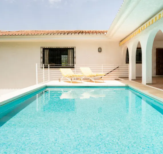 Oтдельно стоящая вилла R5132158