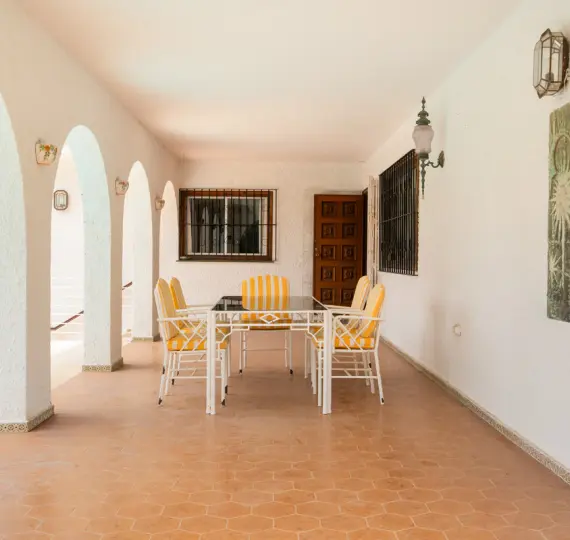 Oтдельно стоящая вилла R5132158