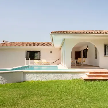 Продажа  отдельно стоящей виллы в San Pedro de Alcántara