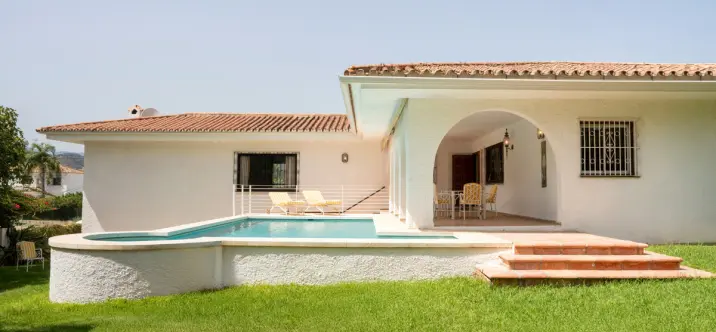 Venta de villa independiente en San Pedro de Alcántara 2
