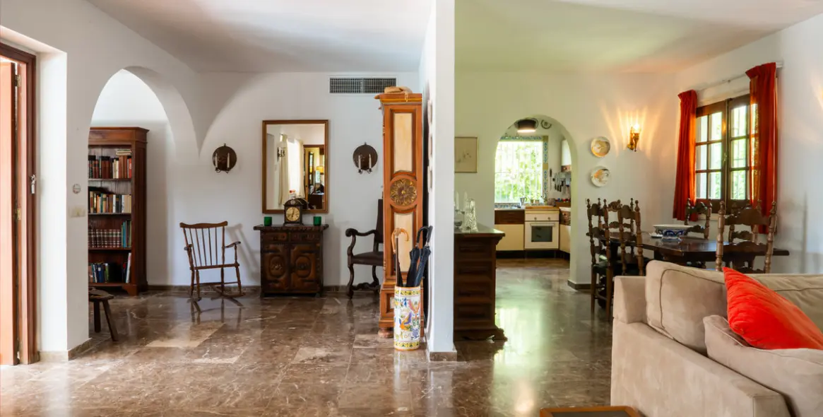 Продажа  отдельно стоящей виллы в San Pedro de Alcántara 11