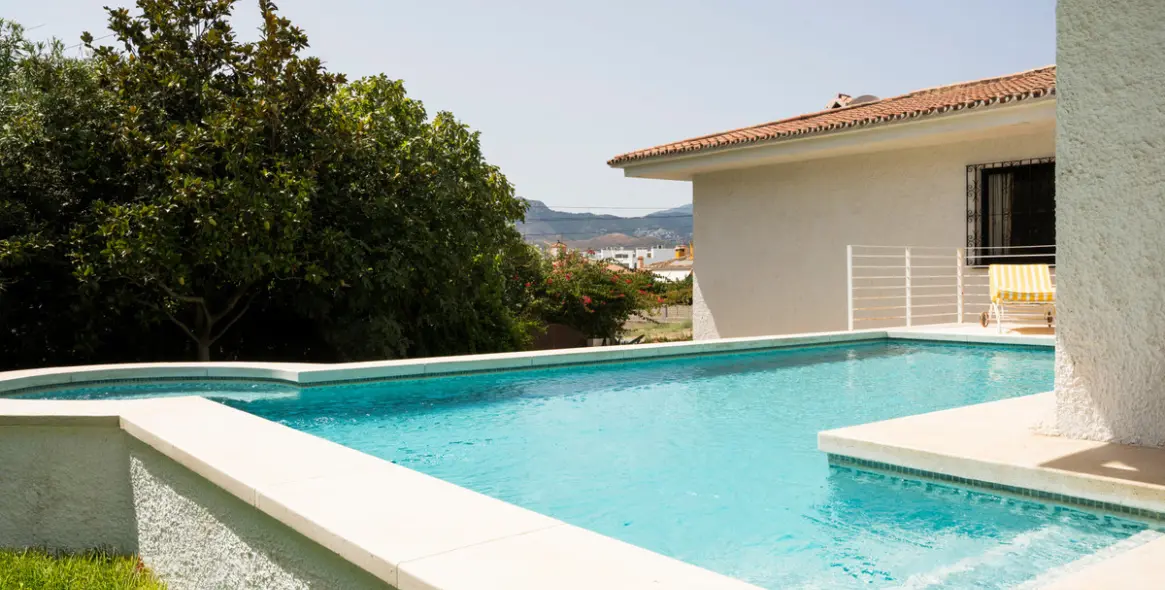 Sale of detached villa in San Pedro de Alcántara 34