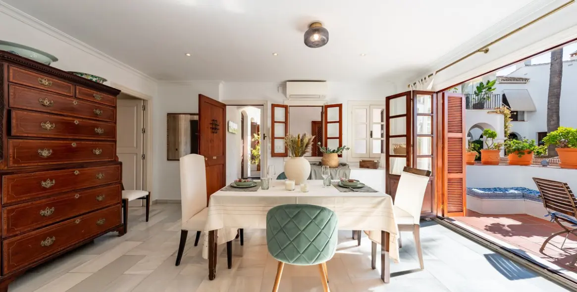 Продажа апартаментов на первом этаже в The Golden Mile 4