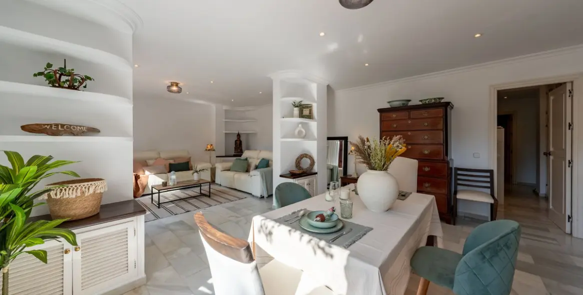 Sale of ground floor apartment in The Golden Mile 15