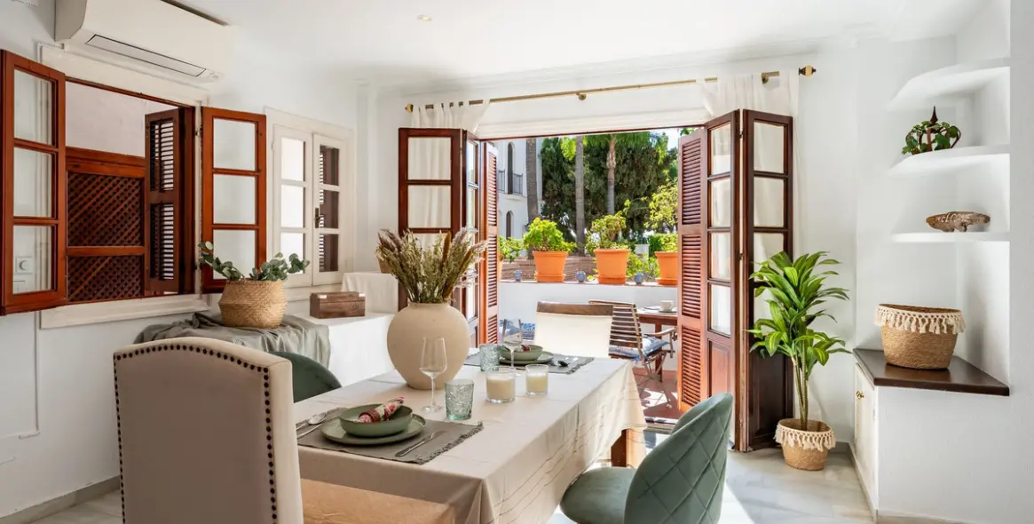 Sale of ground floor apartment in The Golden Mile 16