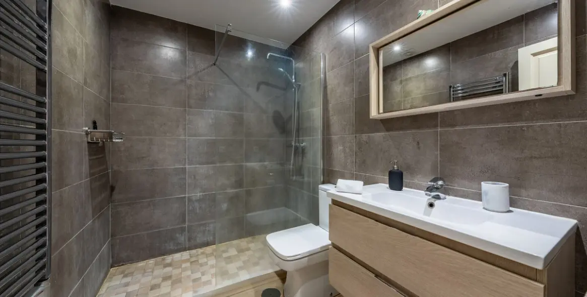 Sale of ground floor apartment in The Golden Mile 20