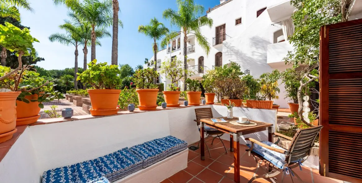 Sale of ground floor apartment in The Golden Mile 23