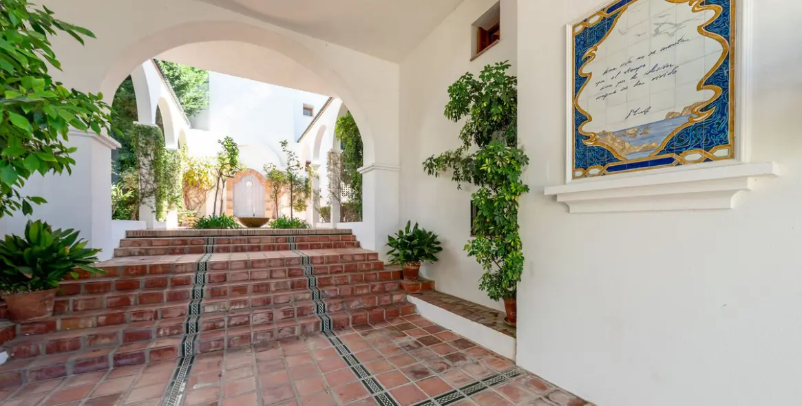 Sale of ground floor apartment in The Golden Mile 28