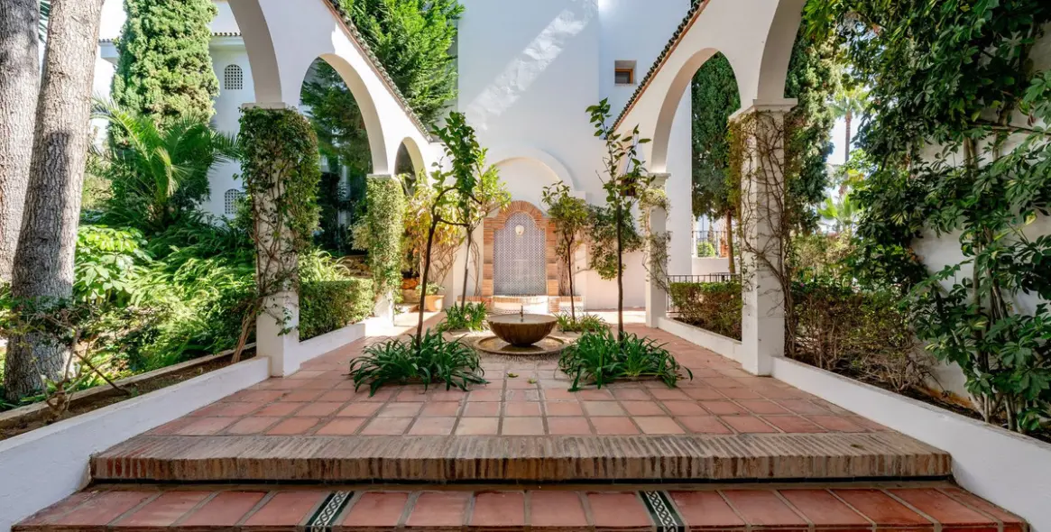 Sale of ground floor apartment in The Golden Mile 29