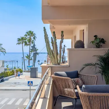 Sale of middle floor apartment in San Pedro de Alcántara