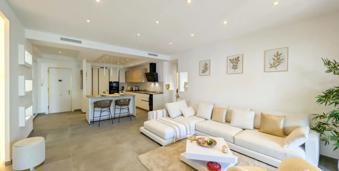 Sale of middle floor apartment in San Pedro de Alcántara 5