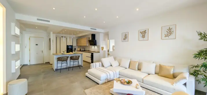 Sale of middle floor apartment in San Pedro de Alcántara 4