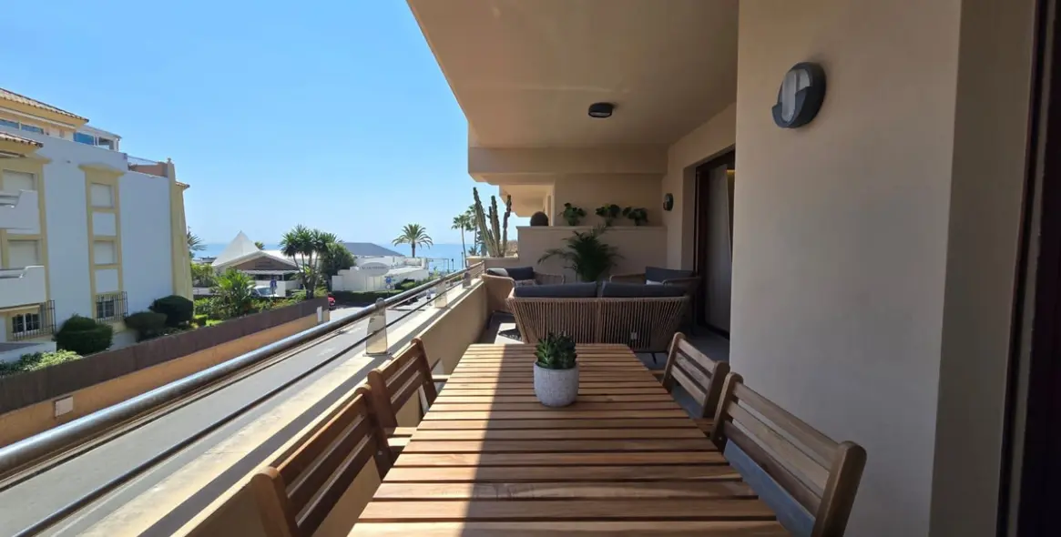 Sale of middle floor apartment in San Pedro de Alcántara 15