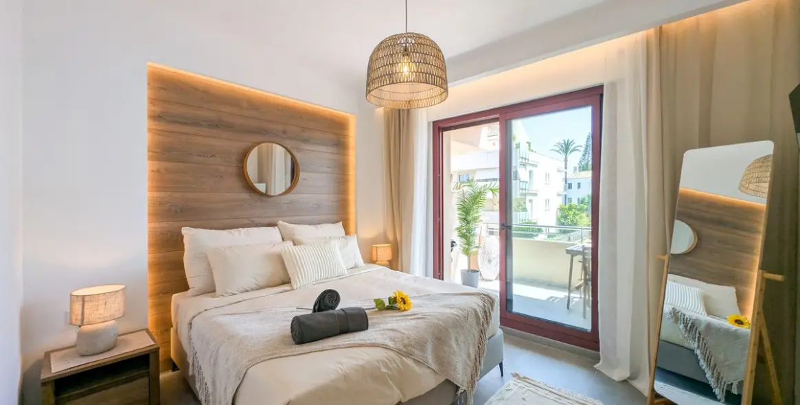 Sale of middle floor apartment in San Pedro de Alcántara 26
