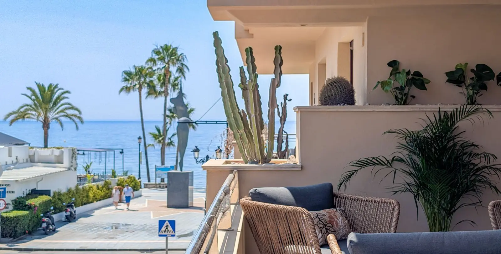 Sale of middle floor apartment in San Pedro de Alcántara 1