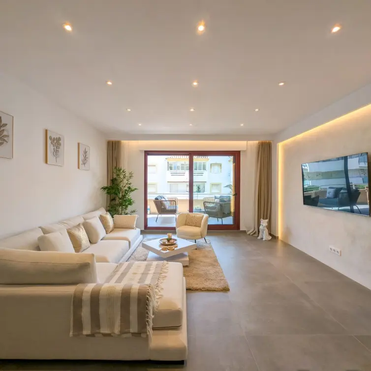 Sale of middle floor apartment in San Pedro de Alcántara