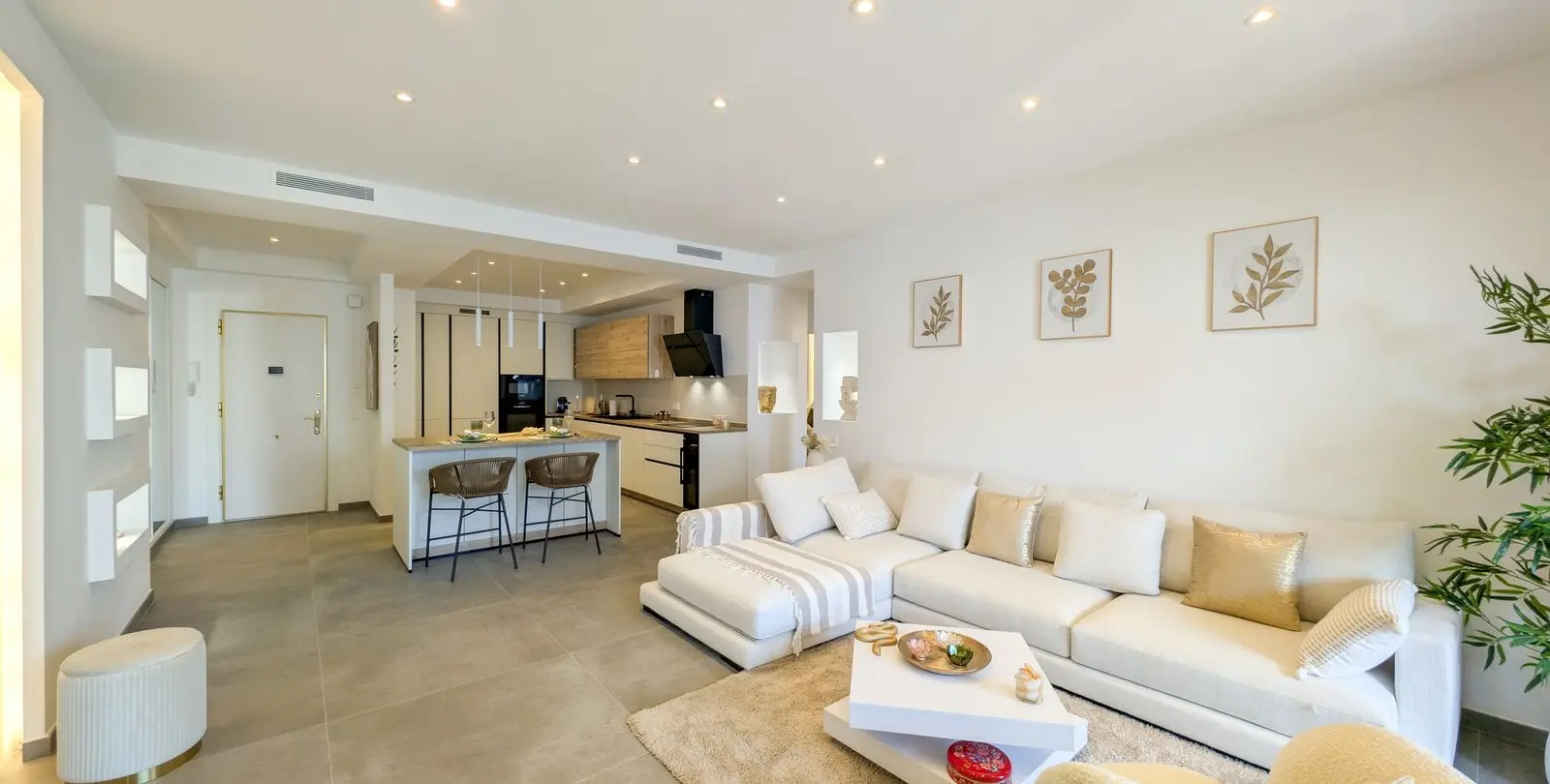 Sale of middle floor apartment in San Pedro de Alcántara 6