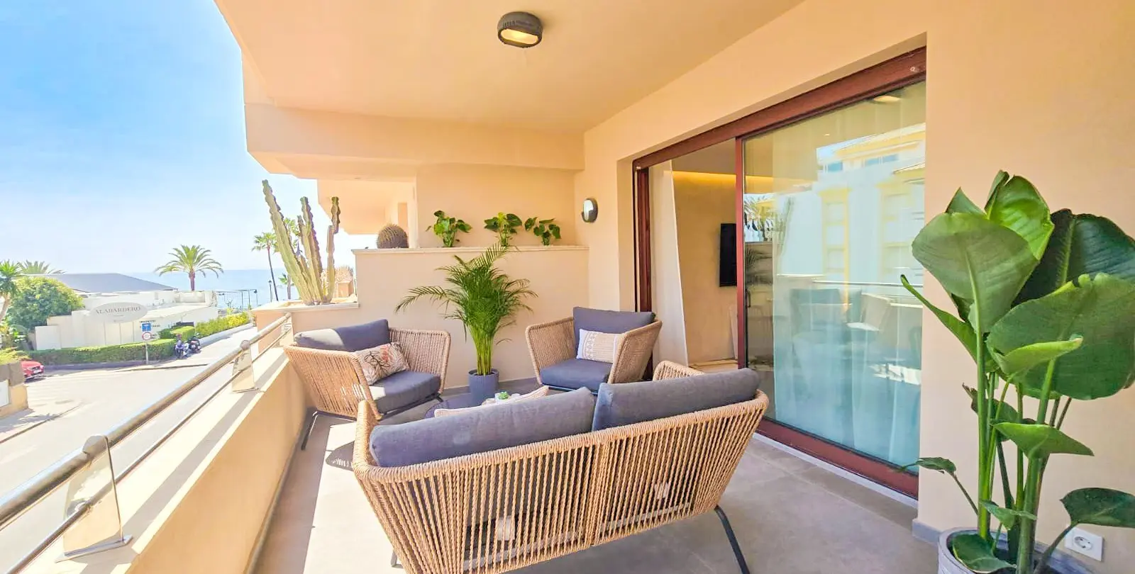 Sale of middle floor apartment in San Pedro de Alcántara 7
