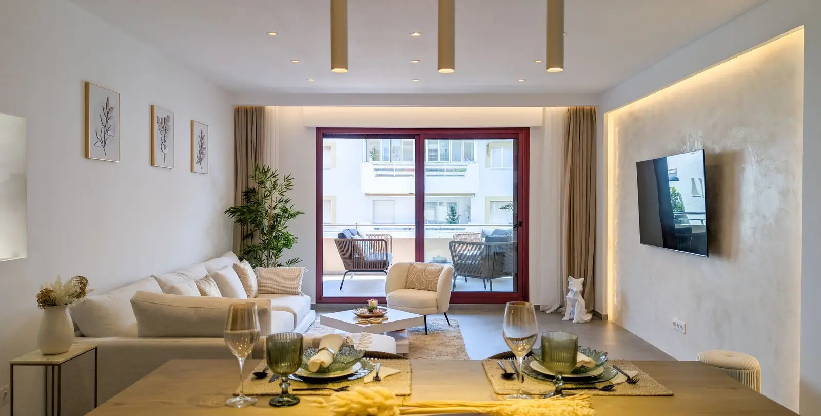 Sale of middle floor apartment in San Pedro de Alcántara 19