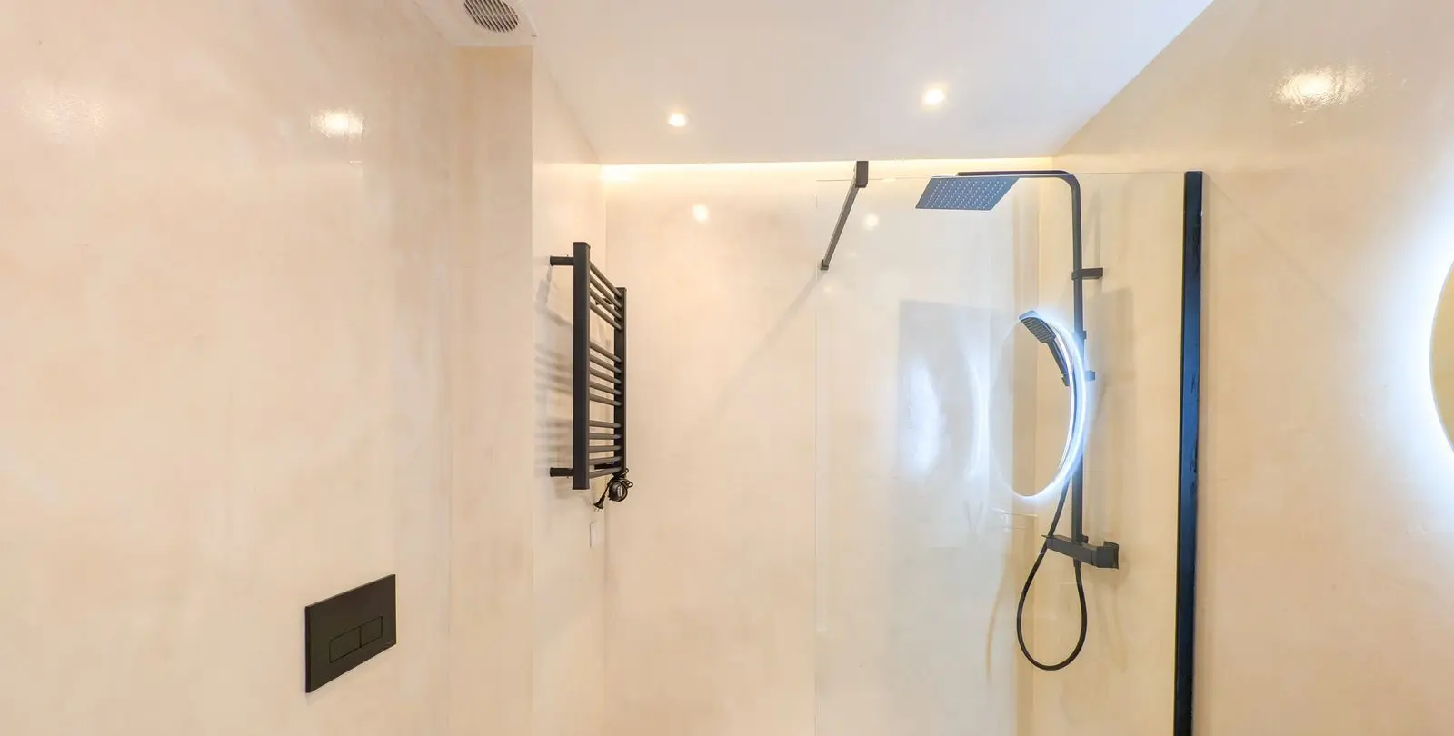 Sale of middle floor apartment in San Pedro de Alcántara 29