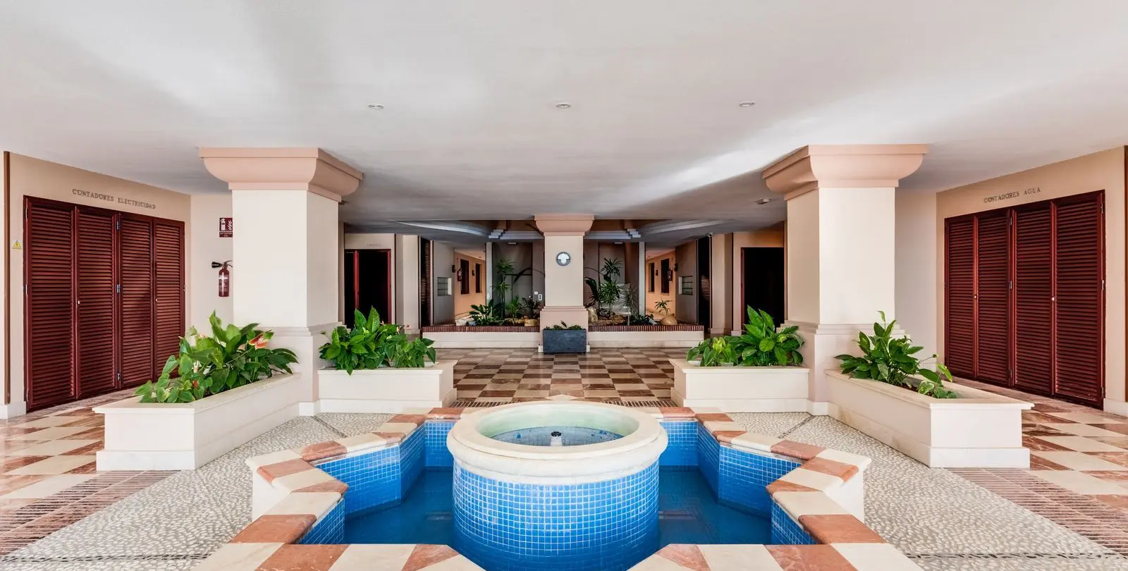 Sale of middle floor apartment in San Pedro de Alcántara 36